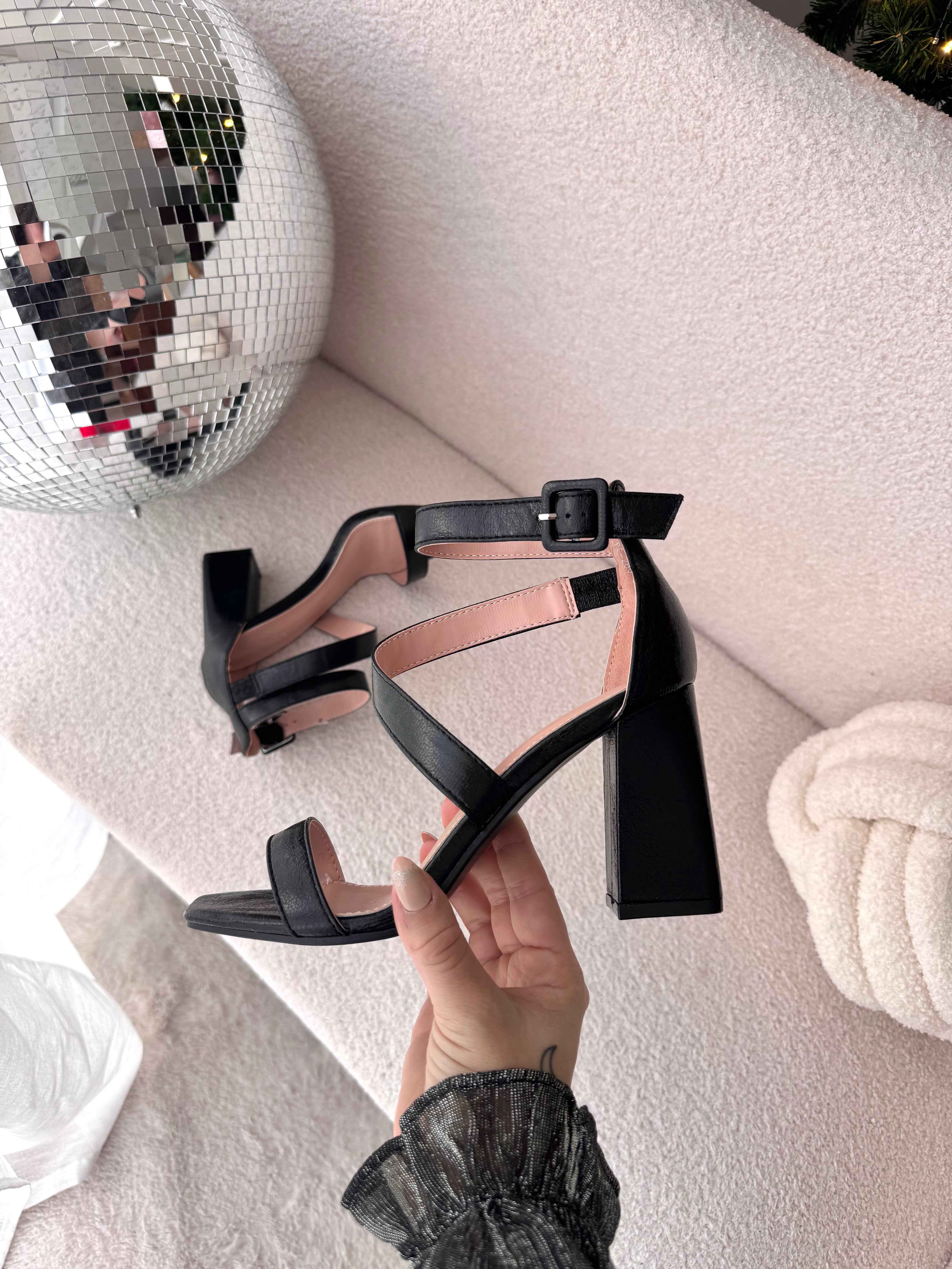 SANDALES À TALONS