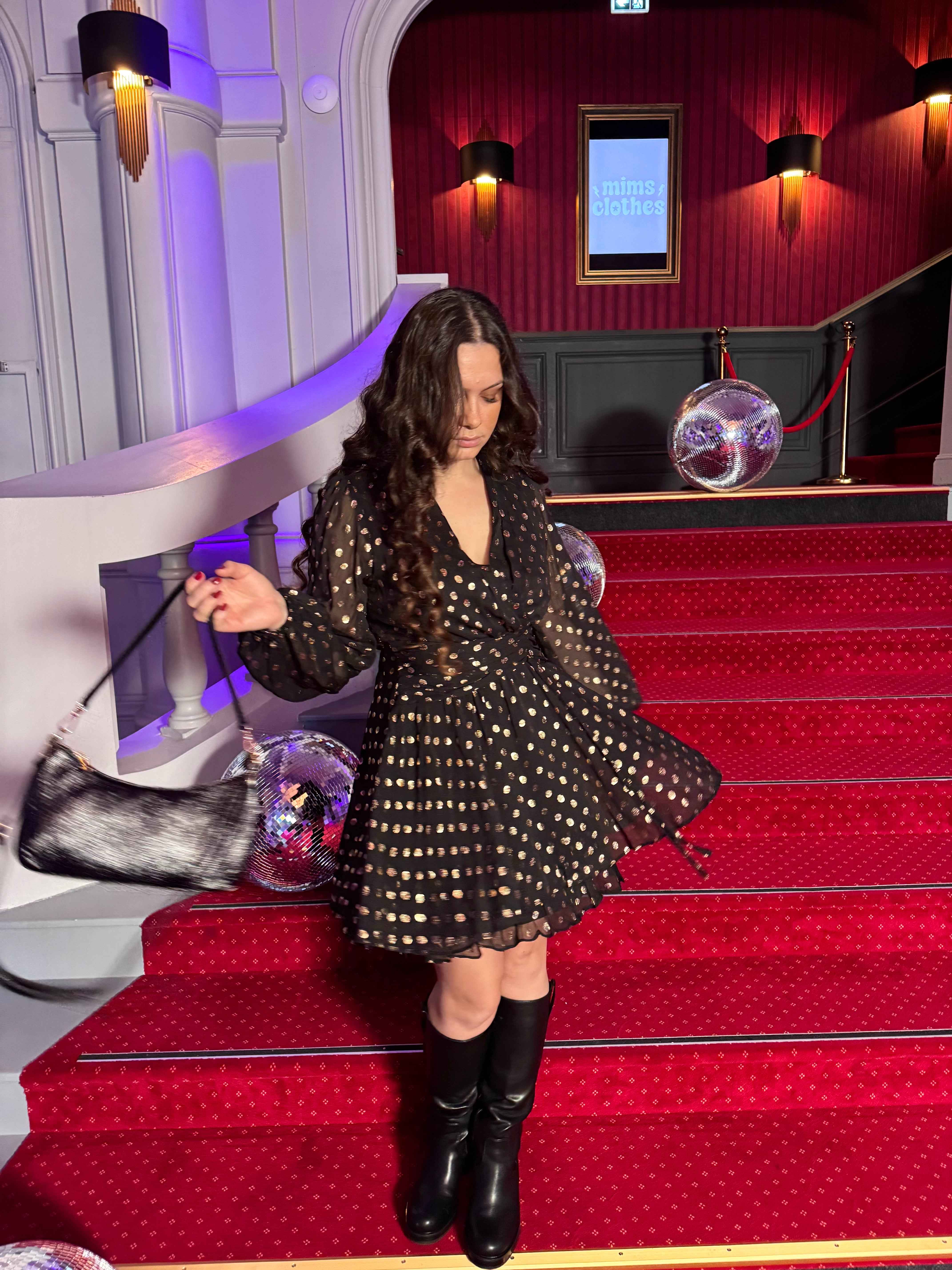 ROBE NOIRE DORÉ