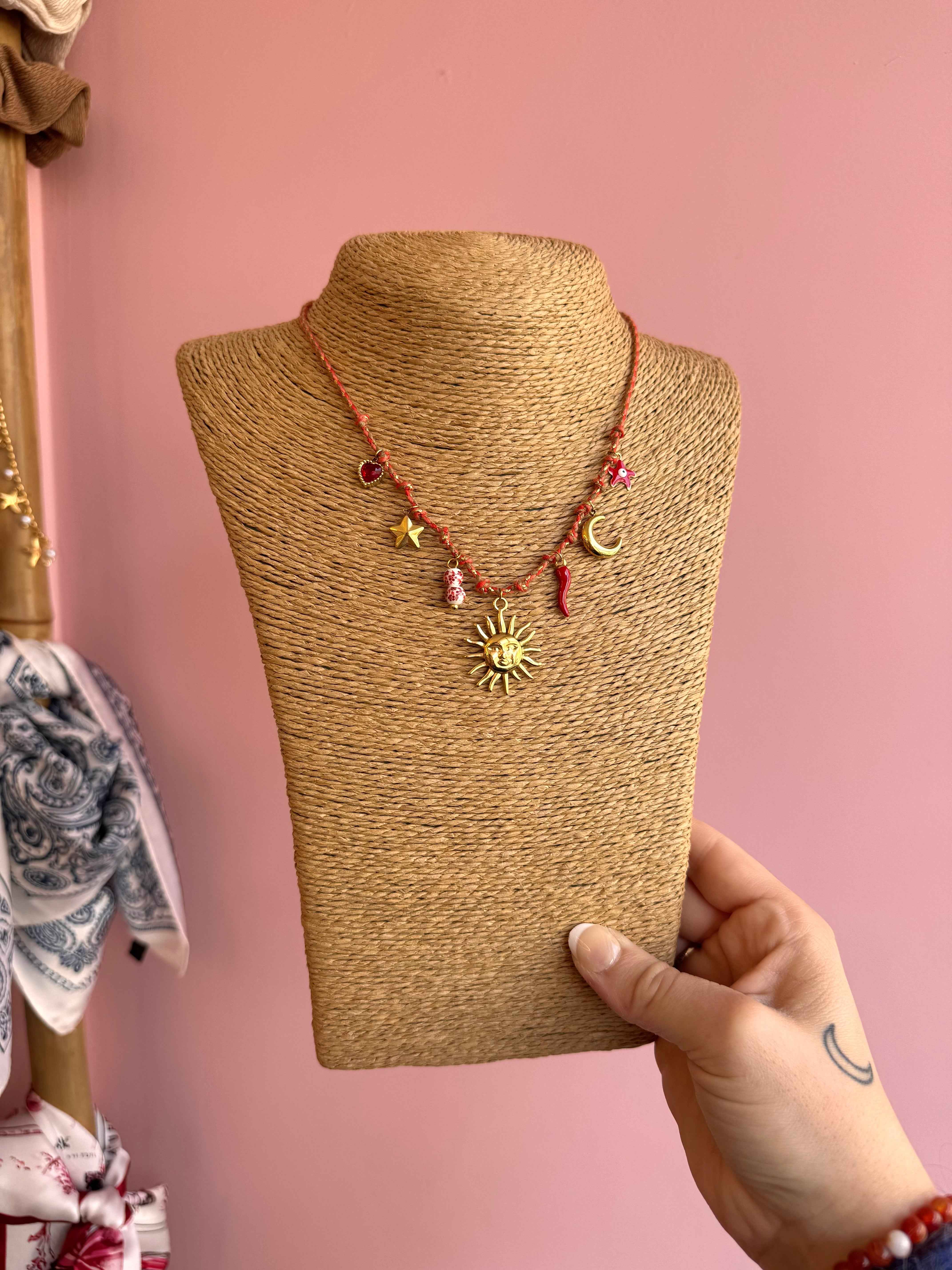COLLIER SOLEIL ROUGE
