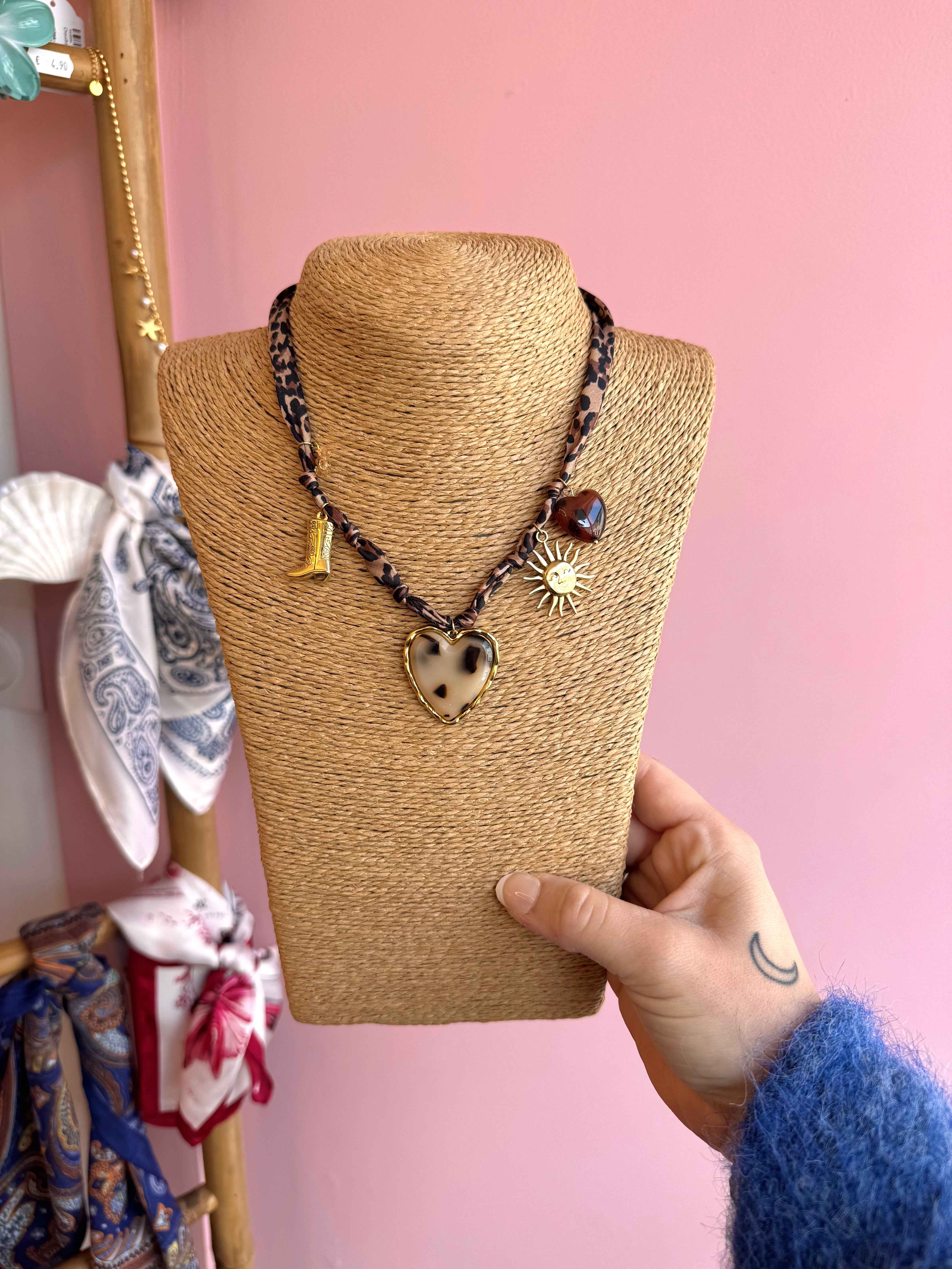 COLLIER LEOPARD CŒUR