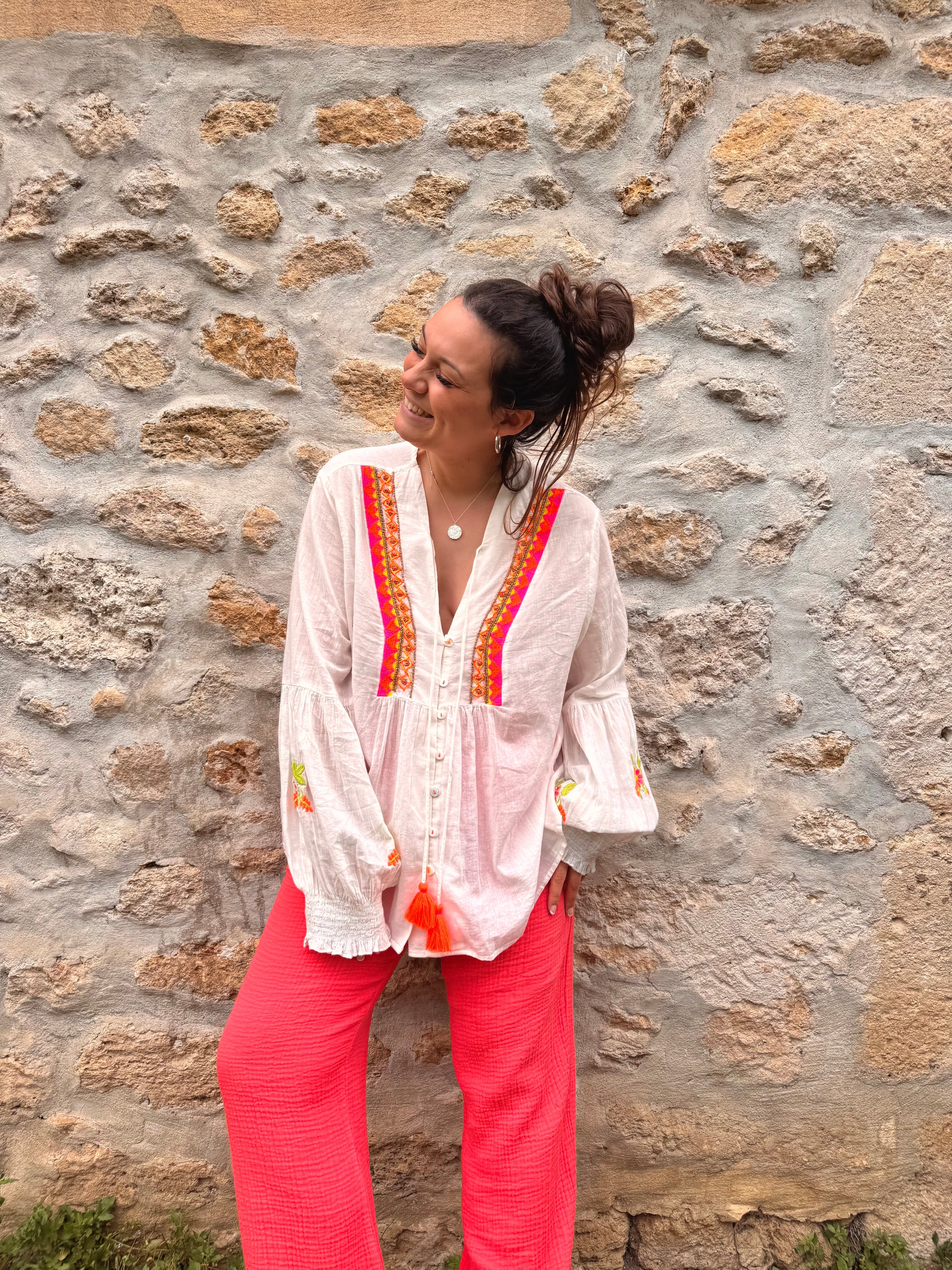BLOUSE BOHÈME BLANCHE POMPONS