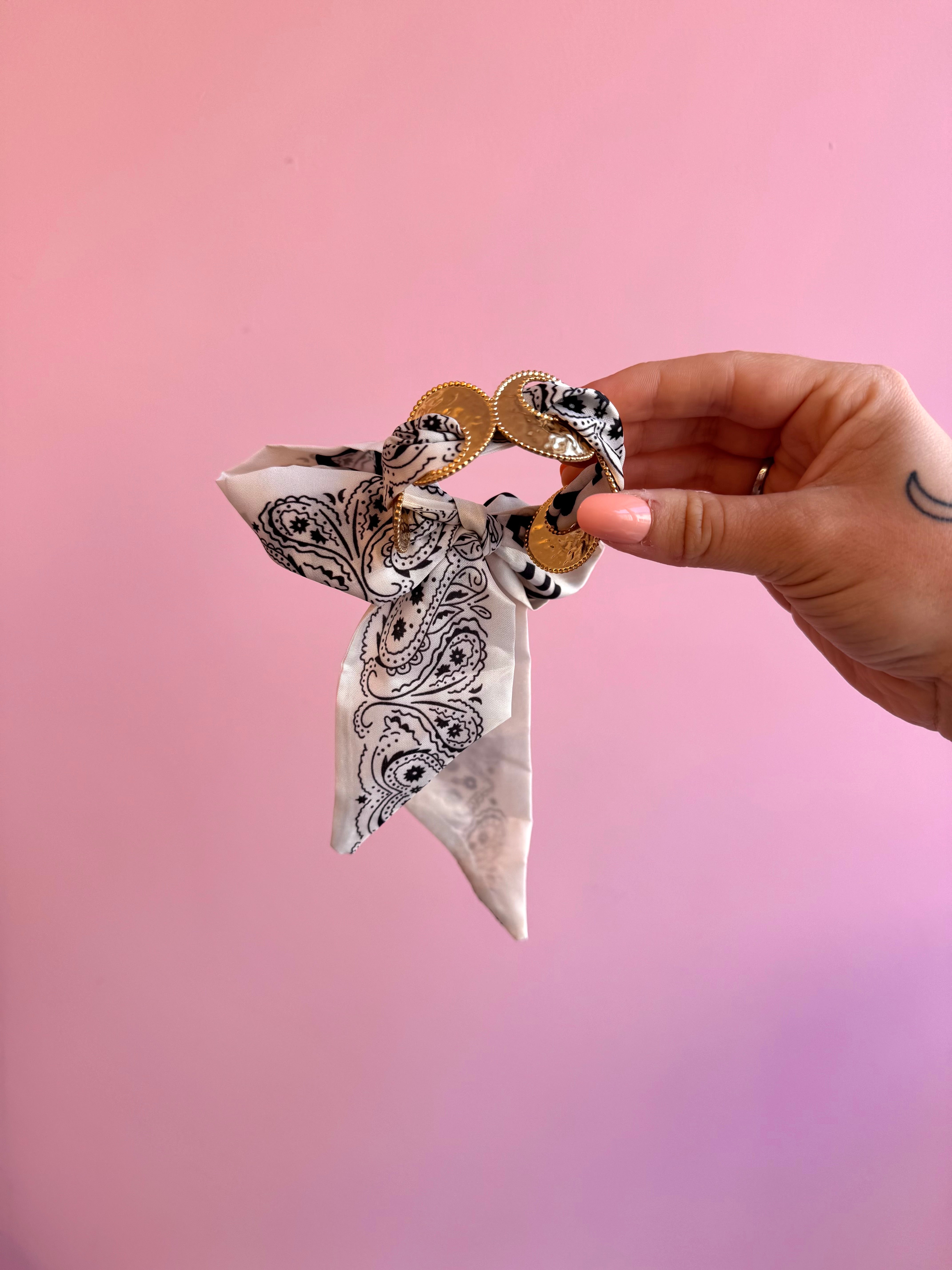 JONC DORÉ FOULARD BLANC